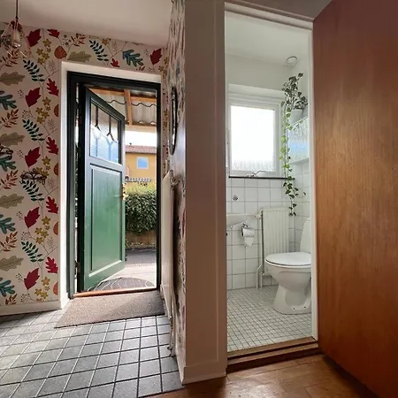 The Yellow Townhouse Villa Gothenburg