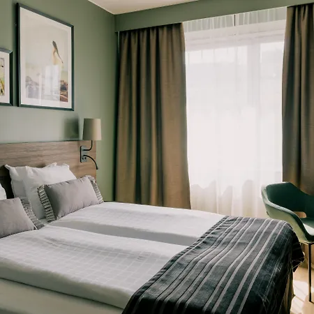 スカンディック ルビーネン 4*