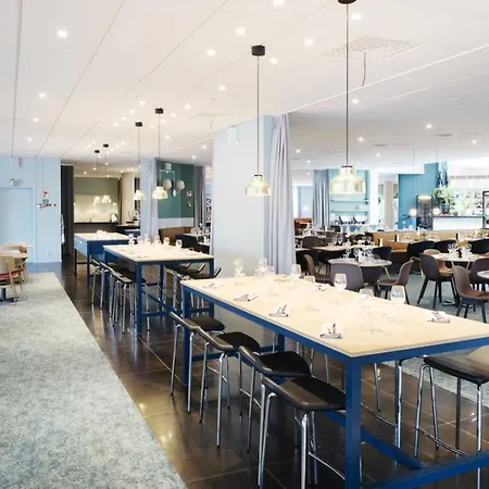 Scandic Crown Hotel 4*