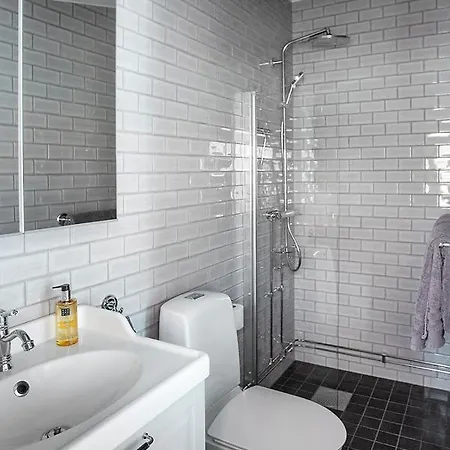 Wow, Foereningsgatan 9