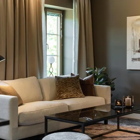 Live And Ekmanska 公寓式酒店 *