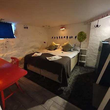 Downstairs Aparthotel *
