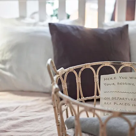 Bed & Breakfast Ow, By A&j - Family And Friends - Animals Welcome Gothenburg