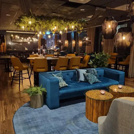 فندق Treetop Hangout & غوتنبرغ