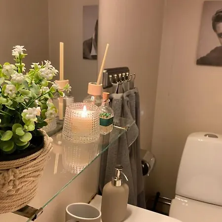 Ferienhaus Nara Skargarden & Centrala Goteborg! *