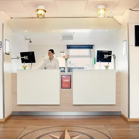 Good Morning+ ホテル 3*