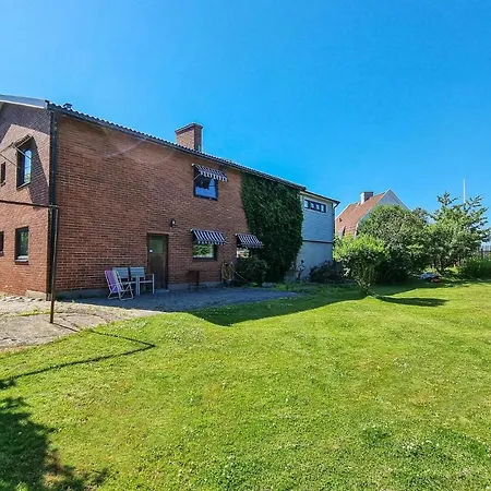 Nice In Västra Frölunda With Wifi&3 Bedrooms