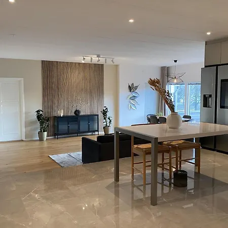 Luxurious With Free Parking Göteborg