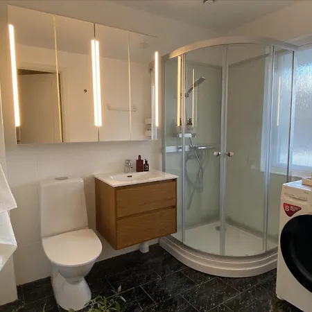 Luxurious With Free Parking Apartament