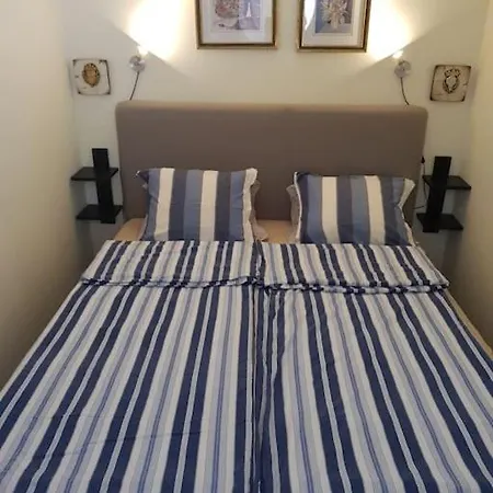 Cozy In Majorna Διαμέρισμα *