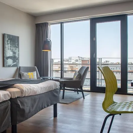 Quality 11 & Eriksbergshallen 4*