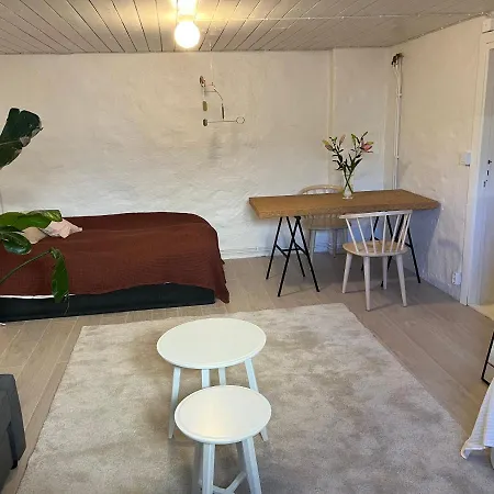 Living With Many Beds And Private Garden!