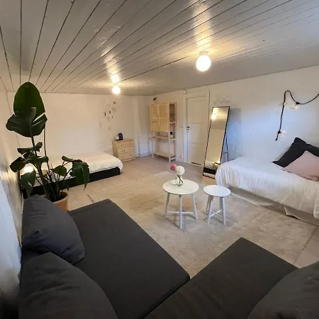 Living With Many Beds And Private Garden! * Gothenburg