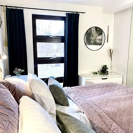 Aekta Studio 4 Apartment