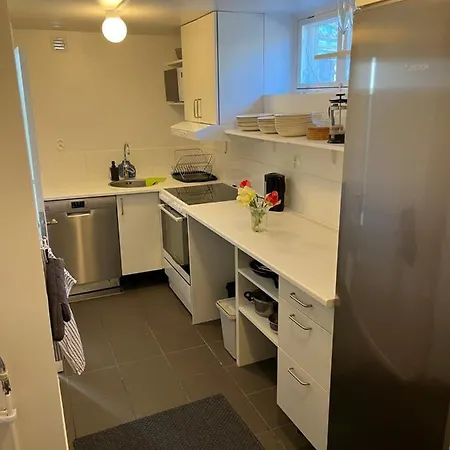 Living With Many Beds And Private Garden! Gothenburg