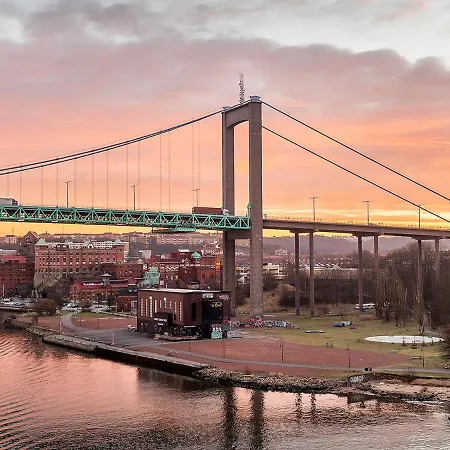 Daire Spacious & Affordable Stay, 8 Sleeps With Garden!