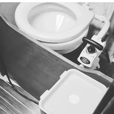 Bådhotel Downtown Sailboat - Vega 1 *