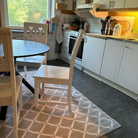 Central Apartment *