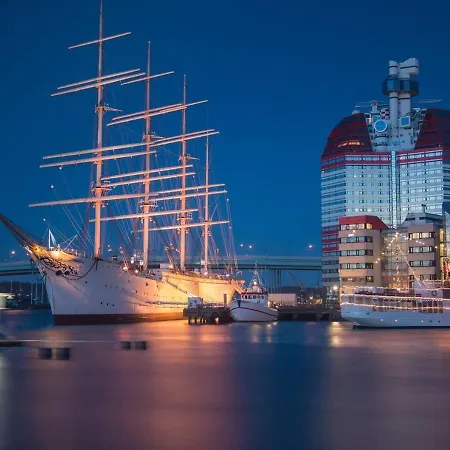 Botel Downtown Sailboat - Vega 1 Göteborg