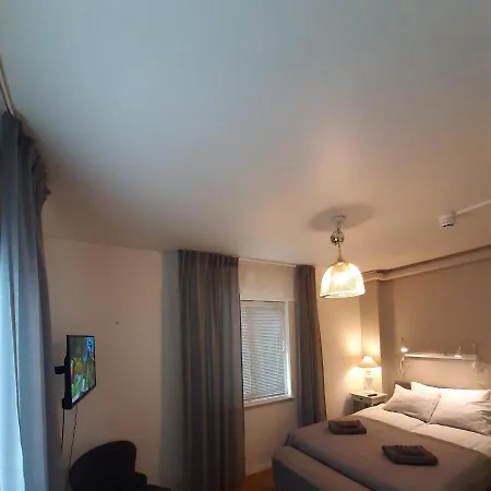Kungssten 3*