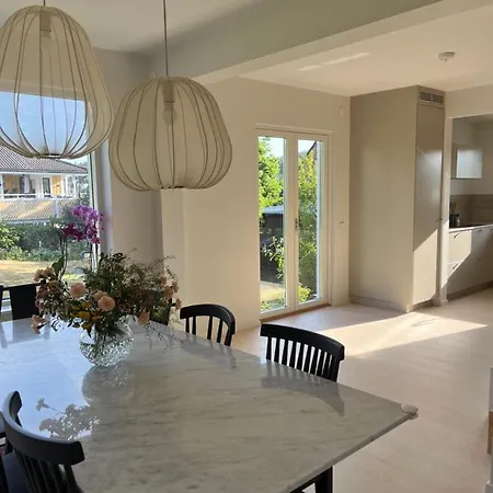 Naera Och Stan 别墅 哥德堡