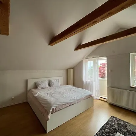 Villa Grand With Great Location!