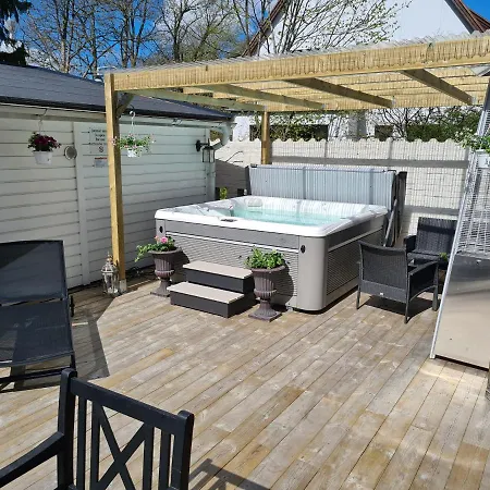 Apartment Tg Oasis Oergryte & Rum *