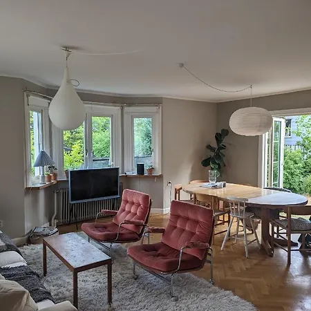 Villa 30-tals Med Naerhet Centrala Gbg Göteborg