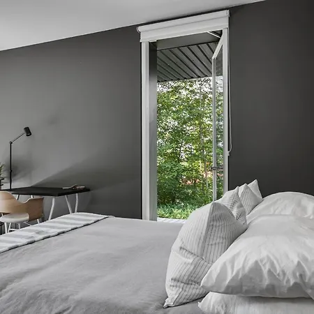 Style Meets Location In * Gotemburgo