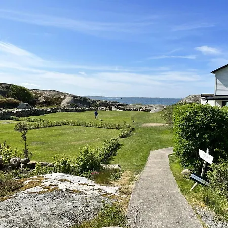 Дом отдыха Unique Holiday On Langholmen In Gothenburgs Western Archipelago