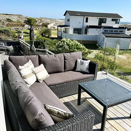 Unique Holiday On Langholmen In Gothenburgs Western Archipelago Дом отдыха Гётеборг