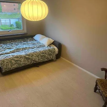Spacious 4 Bedroom With Garden - Location فندق غوتنبرغ