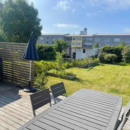 Spacious 4 Bedroom With Garden - Location 4* Göteborg