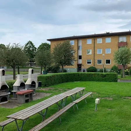 Trivsam Lagenhet I Frolunda Shopping Och Centrum 公寓 哥德堡
