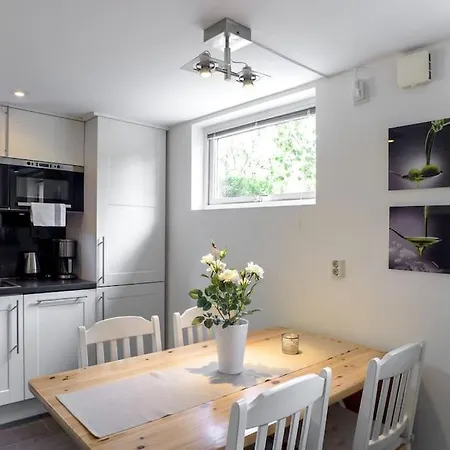 Downtown In - Free Parking *