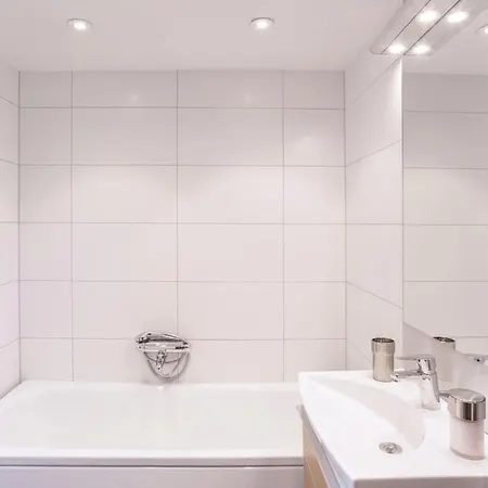 Downtown In - Free Parking *