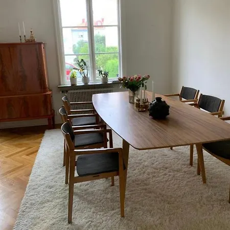 Villa Charmigt Radhus I Centrala Gothenburg