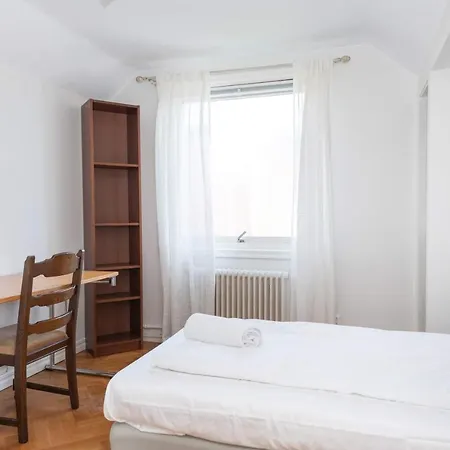 Privat bolig White & Bright In A Shared