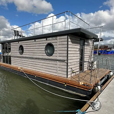 Molloesund - Hausboot Im Herzen Von Botel Gothenburg