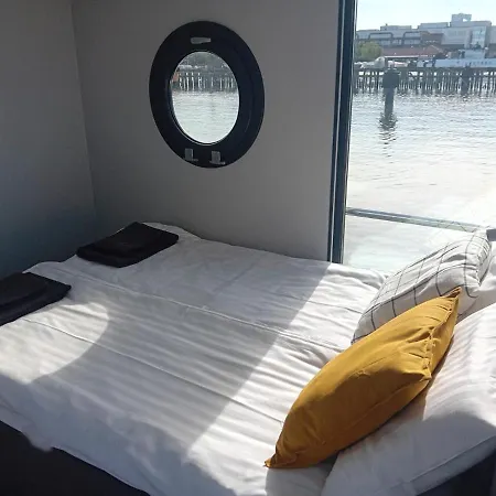 Molloesund - Hausboot Im Herzen Von