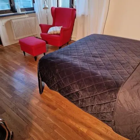 Lugn Och Skoen Laegenhet Centralt. Apartment