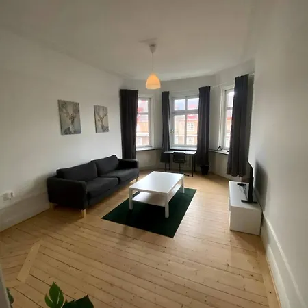 Modern In Lovely Part Of The City Appartement *