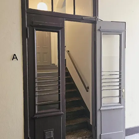 Elegant In The Heart Of The Gotemburgo