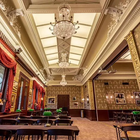 Pigalle Hotel