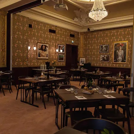 Pigalle 5*