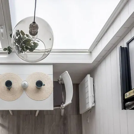 Discover From Equpped Studio Lejlighed *