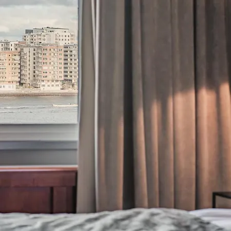 Quality Waterfront Hotel