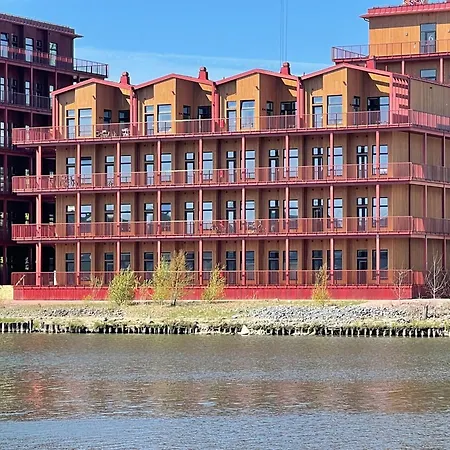 Waterfront Daire