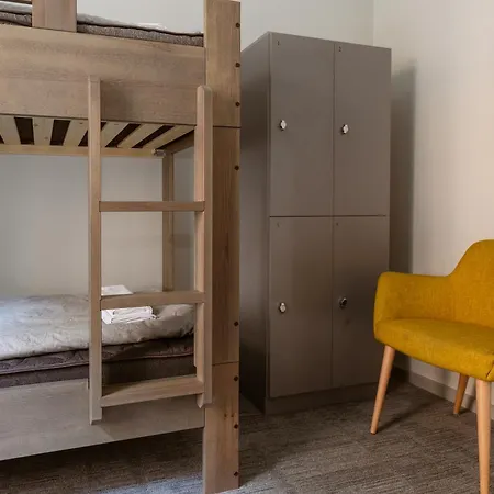 司提阁博格司丽登stf旅馆 旅馆 *