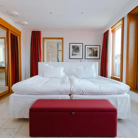 Hotel Avalon